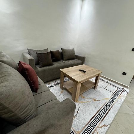 Appartement Spacieux Et Calme A Proximite De La Mer Et La Gare Agdal Rabat Eksteriør bilde