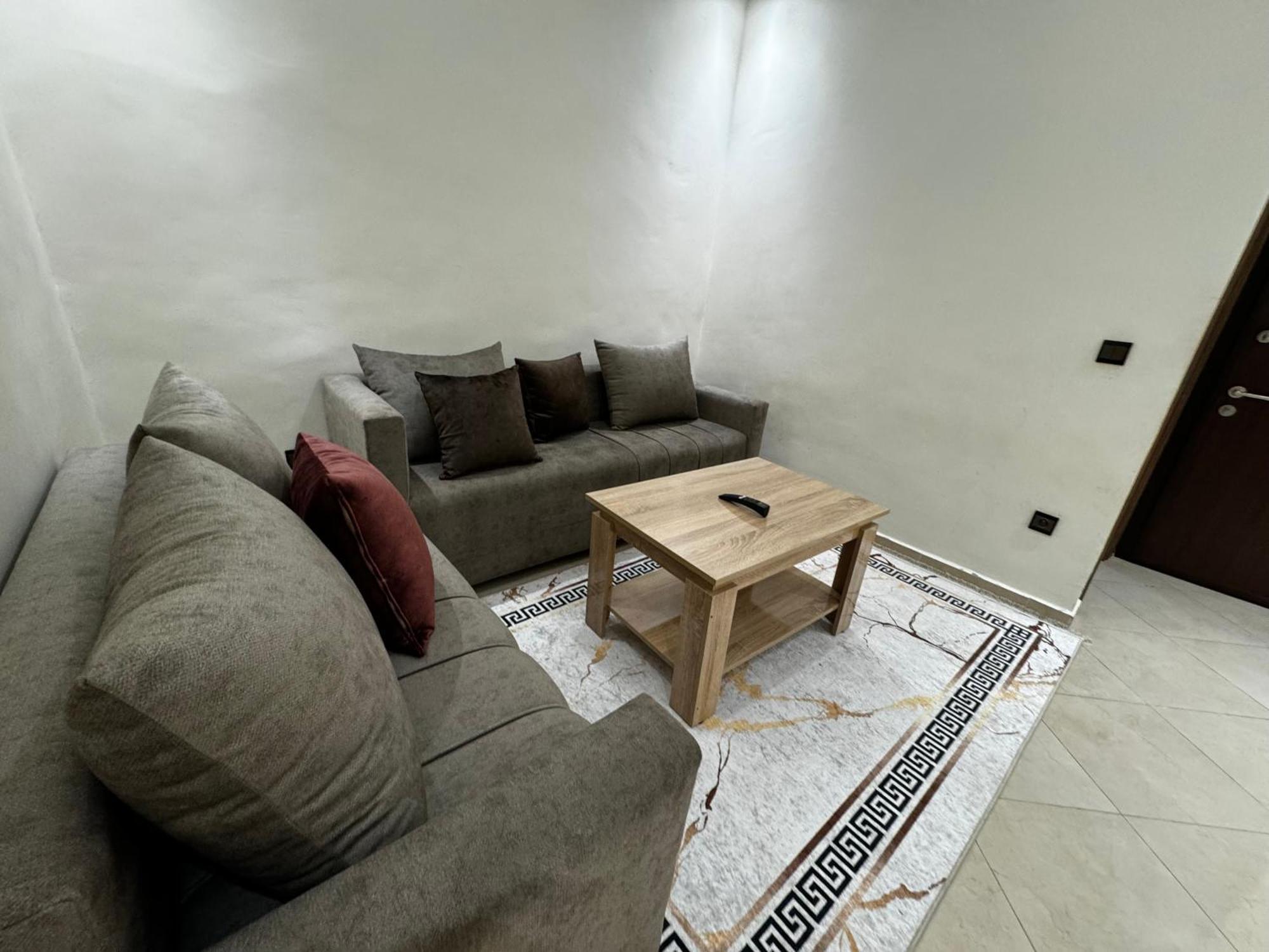 Appartement Spacieux Et Calme A Proximite De La Mer Et La Gare Agdal Rabat Eksteriør bilde